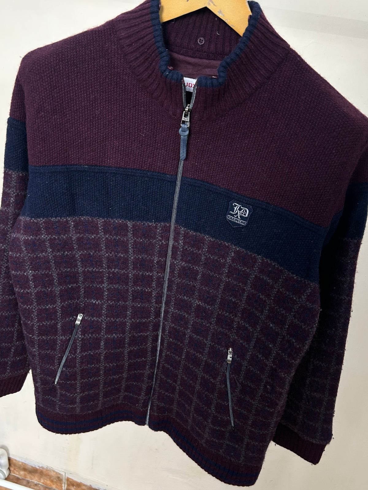 SWEATER ZIPPER (S)