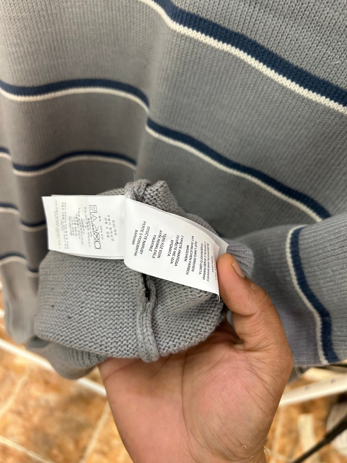 SWEATSHIRT (XL)
